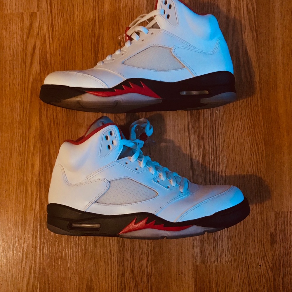 Air Jordan 5 “Fire Red” 2013 Retro Pre-Owned Sz 11